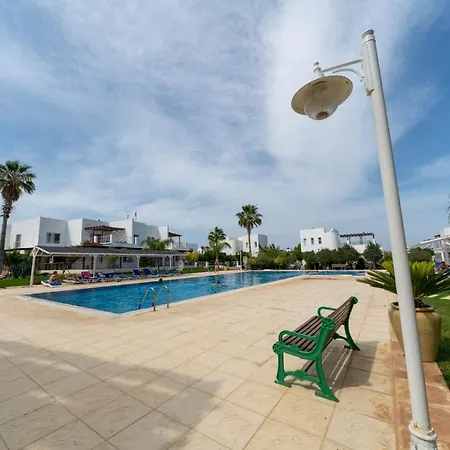 Apartamento Caezar Beach Apartament *