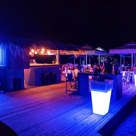 Caezar Beach Apartament *
