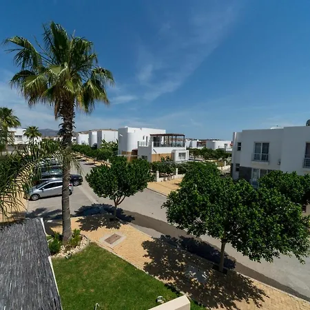 Caezar Beach Apartament *